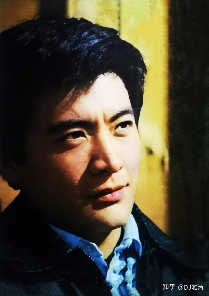 80年代风头无双的周里京,他的“沉没”,是娱乐圈的悲哀与损失 - 知乎