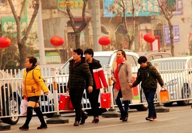 人到晚年,串门做客时,要做到“五不带” - 知乎