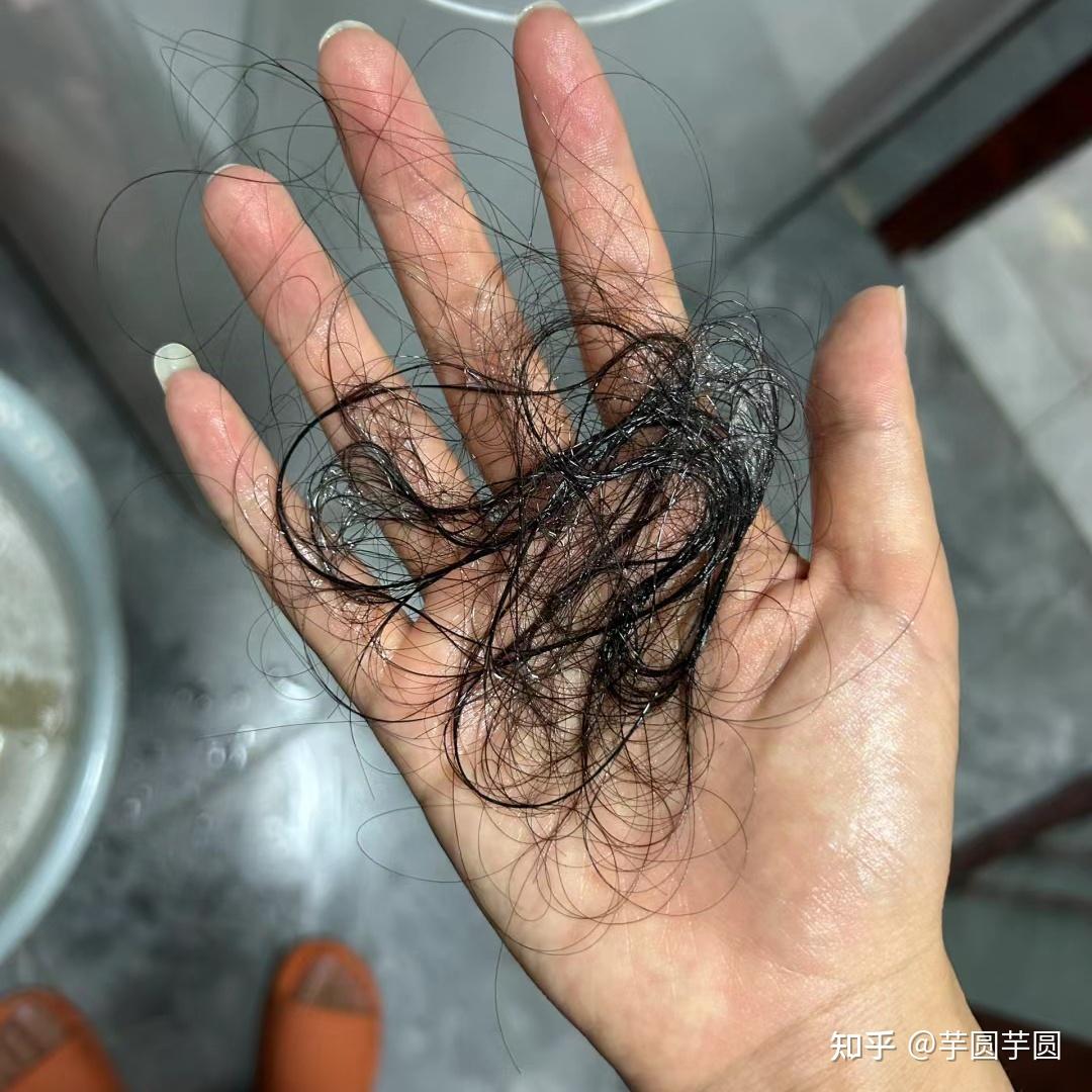 如何使自己的头发变得浓密?