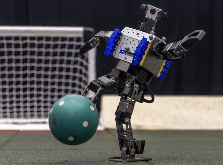 重磅deepmind推出具身智能足球运动员过人射门防守样样精通真实机器人