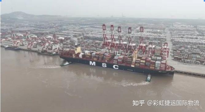 “世纪船王”来啦!单船24346标箱,这几天洋山港火爆了! - 知乎
