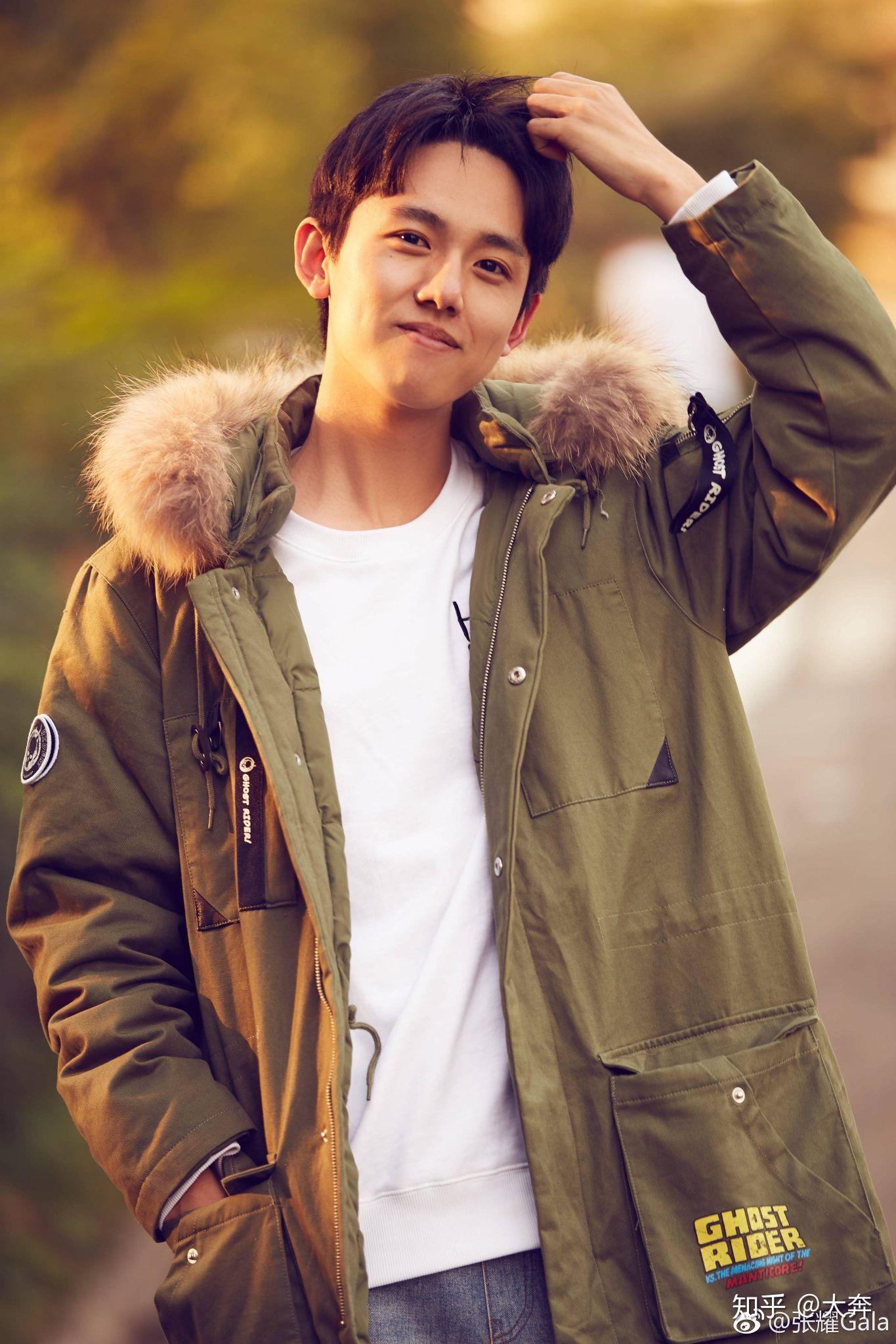 如何评价《人不彪悍枉少年》中李渔的扮演者 张耀? - 知乎