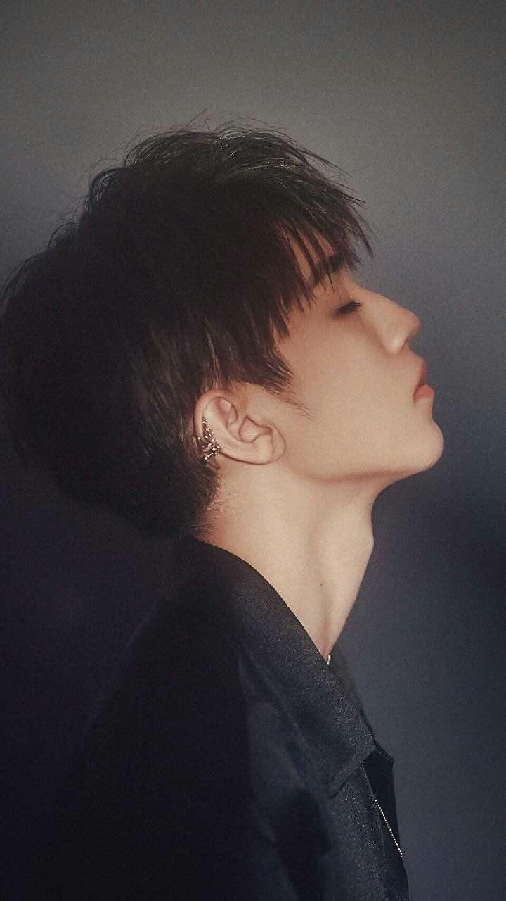 各位,有没有王俊凯的侧面照?