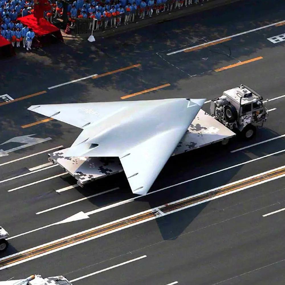 如何看待美国六代机首飞