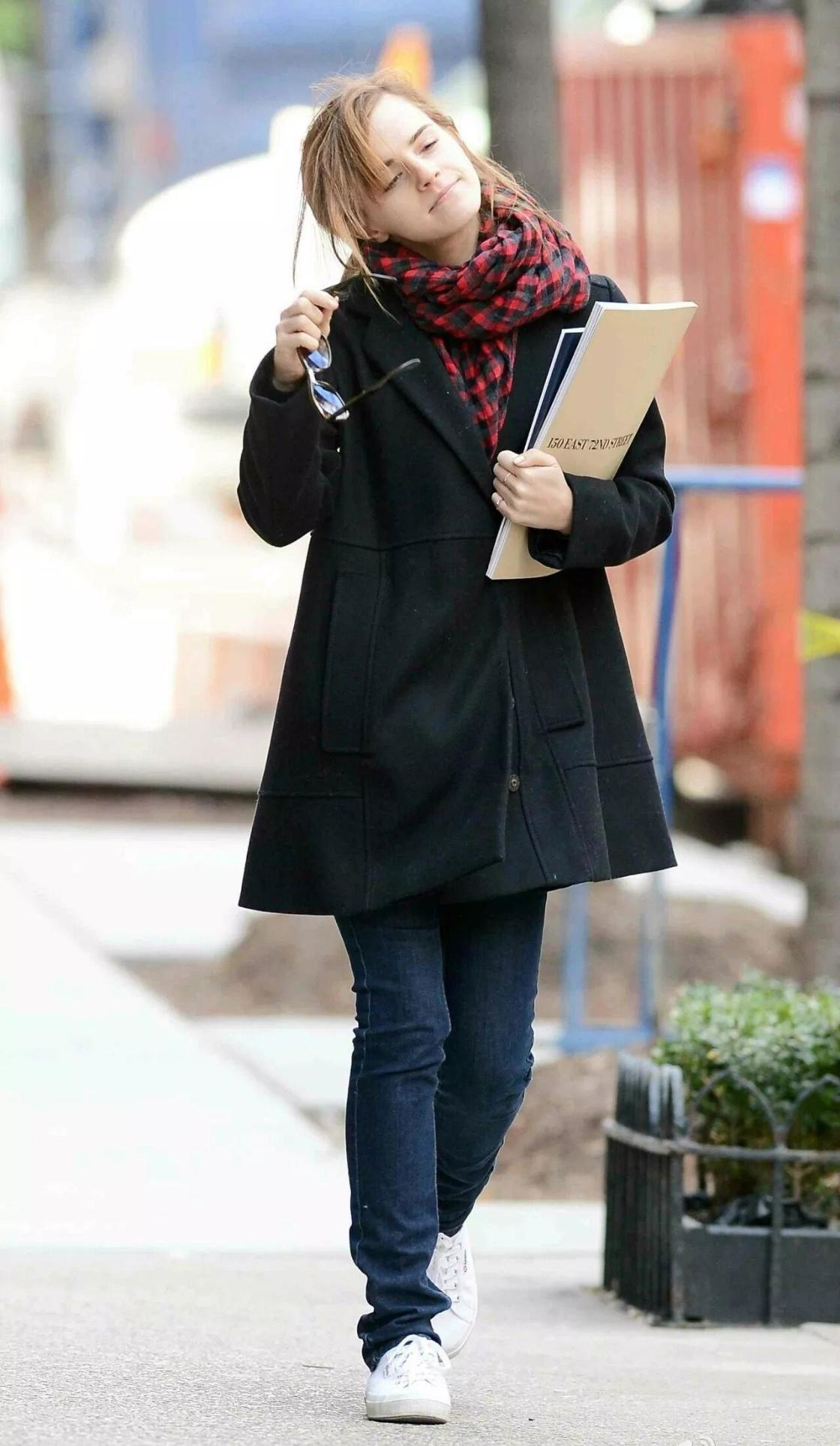 你怎么看到赫敏和哈利波特之间的感情