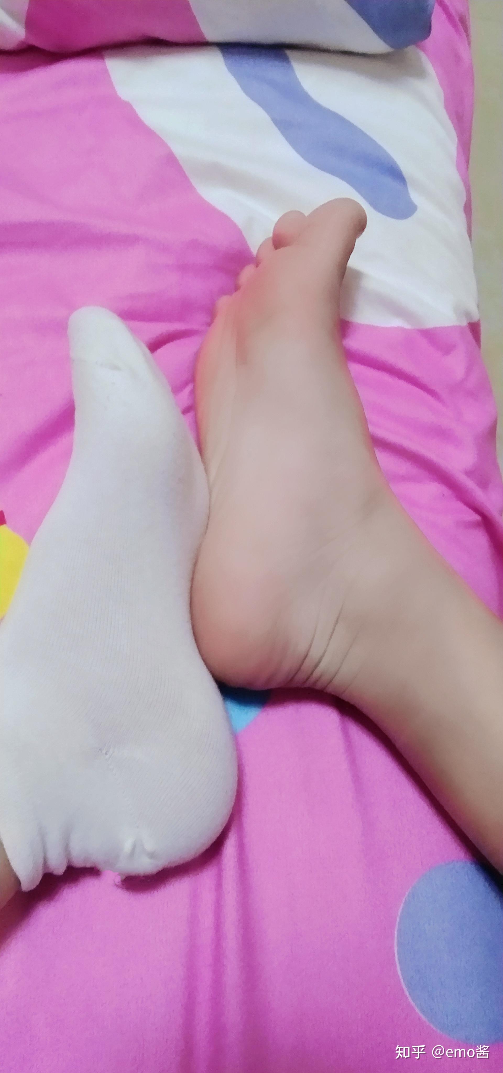 女孩子的脚底怎么个好看法