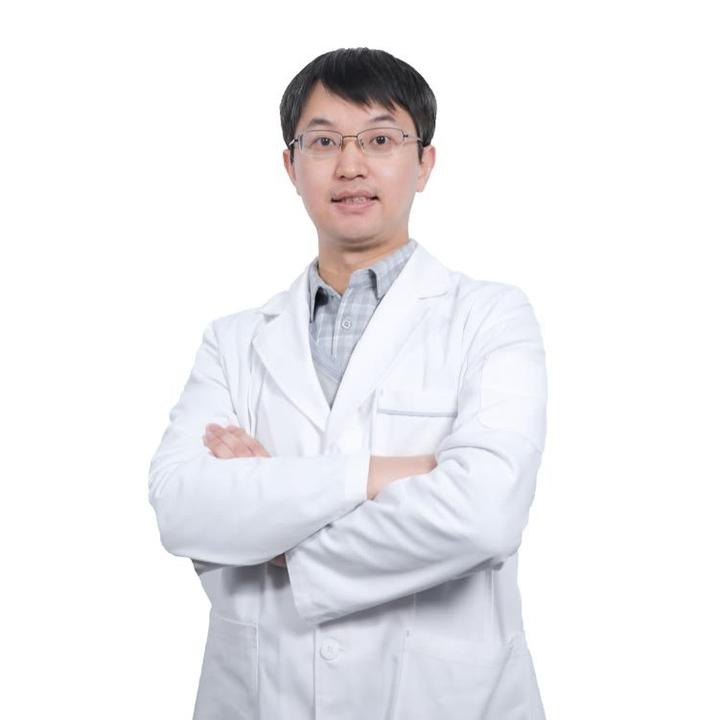 大家好我是中国中医科学院广安门医院:副主任医师杨杰