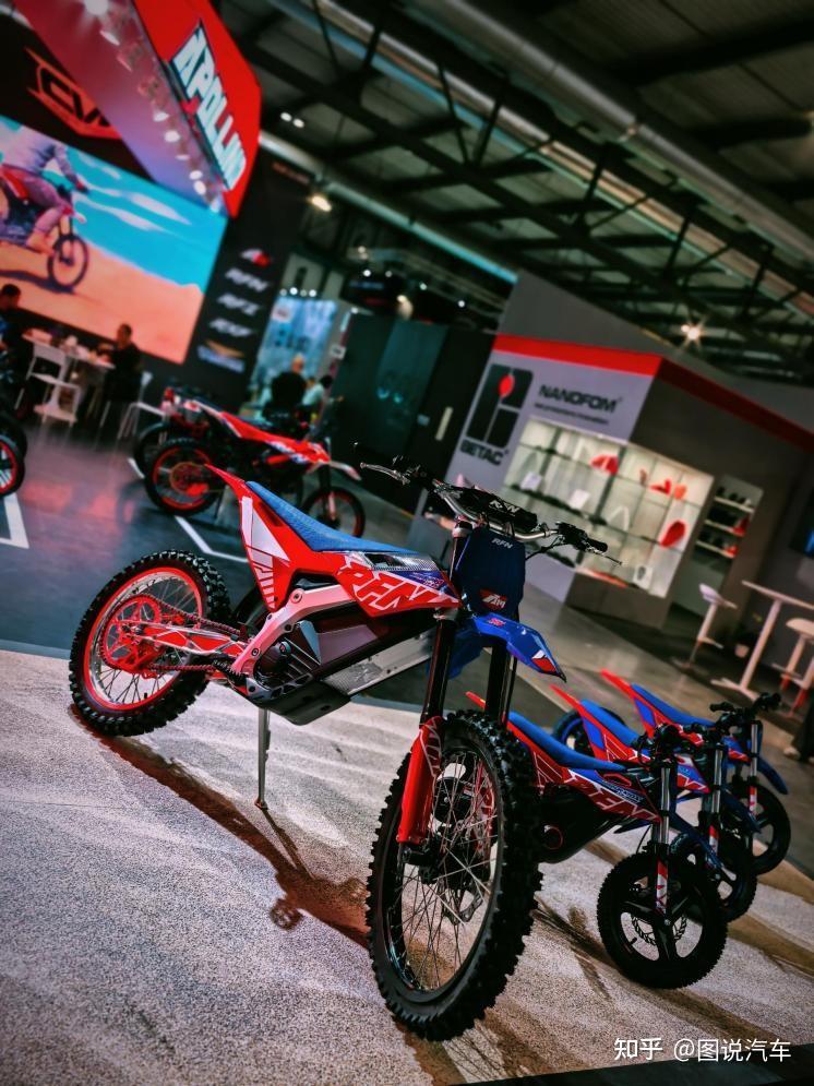 阿波罗（APOLLINO）RFN“战”家族系列亮相2024米兰EICMA，战尊引领电动越野新高度 - 知乎