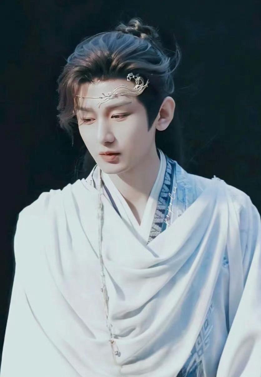 成毅能够变成欢瑞一哥是不是因为李易峰的退圈