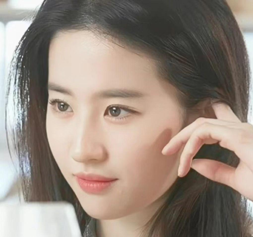 刘亦菲有哪些图适合做头像? - 知乎