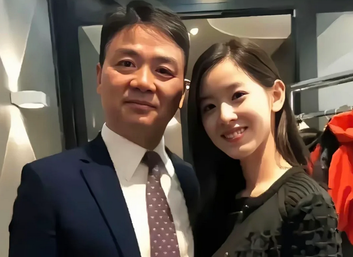 时隔8年!刘强东章泽天牵手亮相达沃斯,恩爱依旧 - 知乎