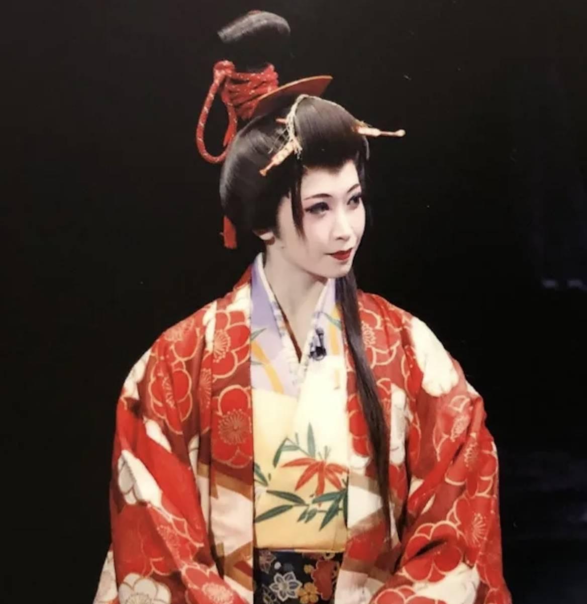 你始终无法get到哪些宝冢娘役的颜值? - 知乎