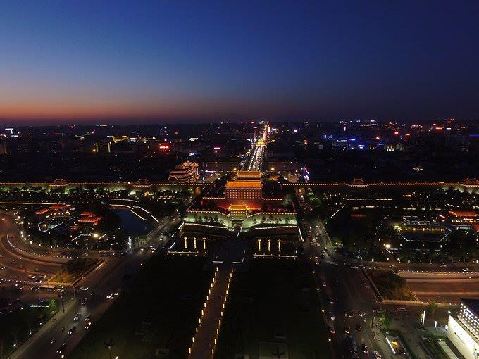 绿地新里城夜景图片