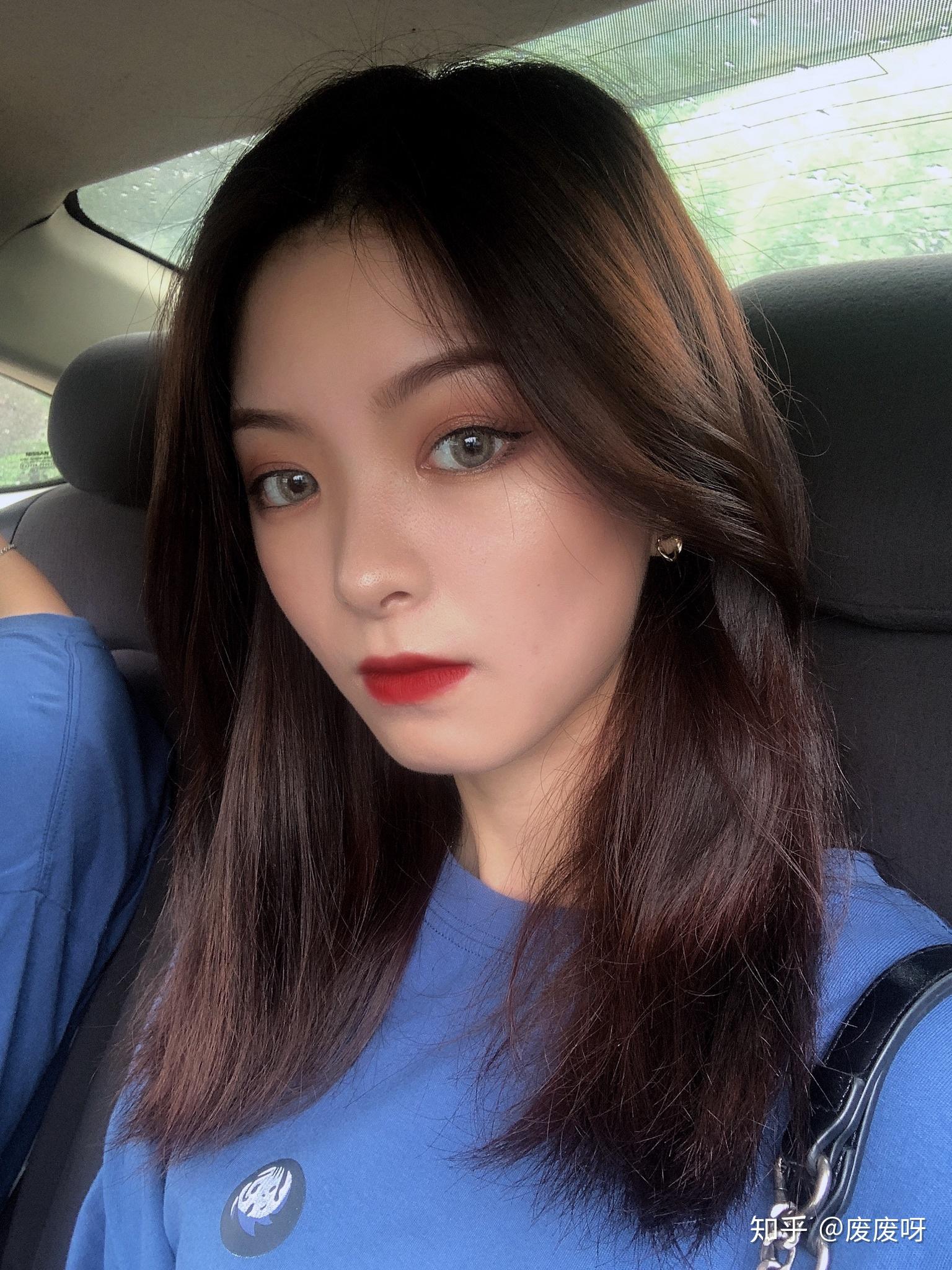 素颜自拍该怎么拍好看