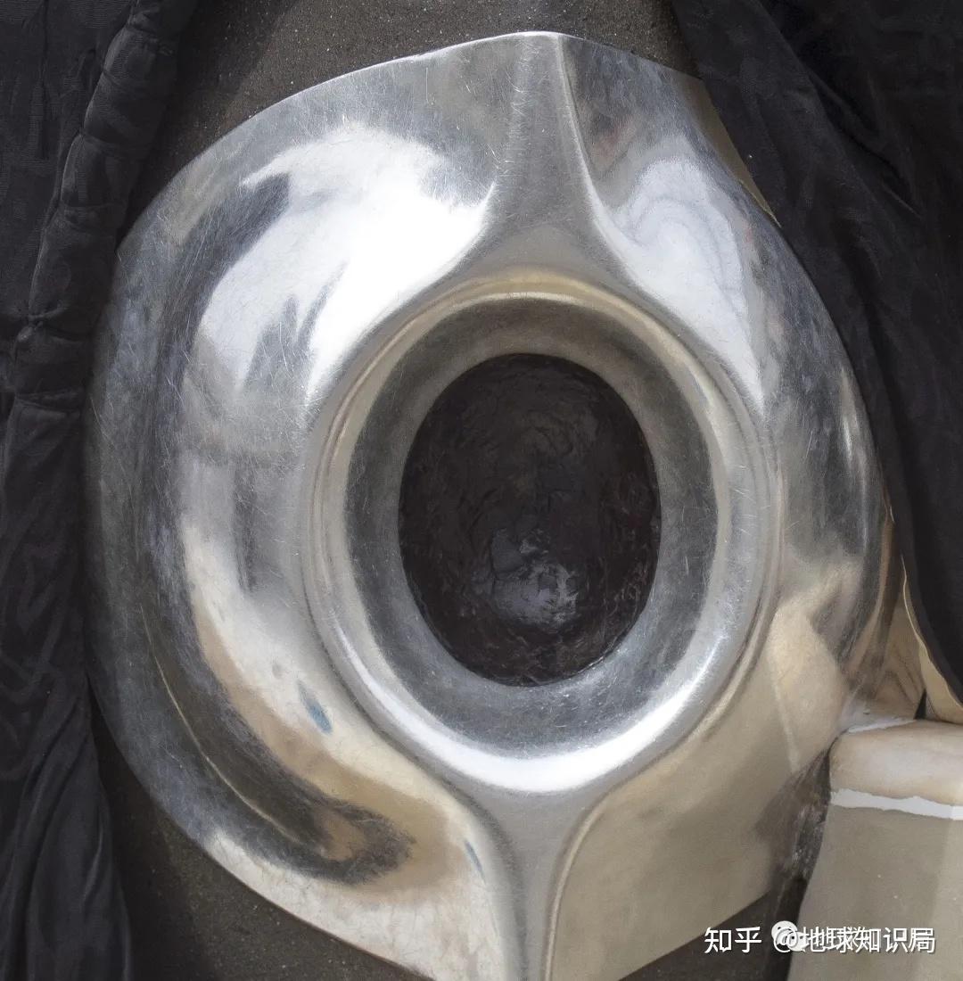 麦加的天房克尔白里面是什么