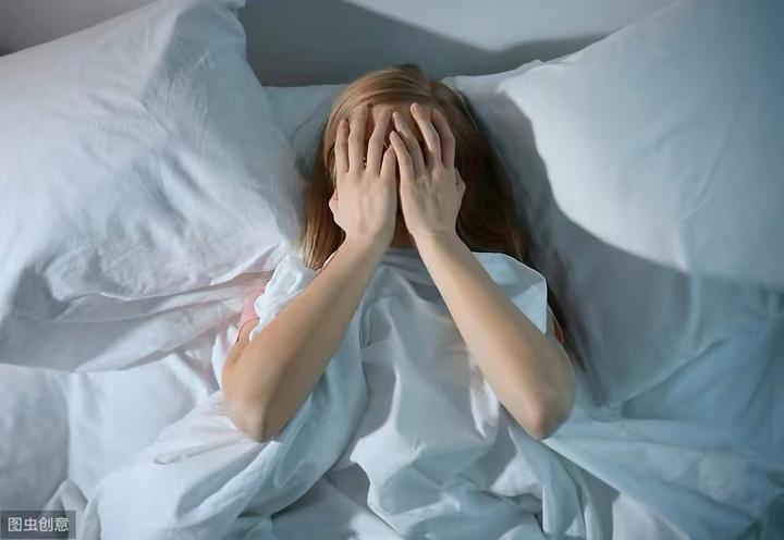 49岁女子半夜渴醒,以为更年期却确诊甲亢!什么疾病预兆是缺水? - 知乎