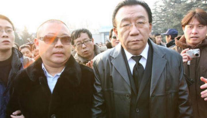 当年侯耀文刚去世,侯耀华就控制他的豪宅,郭德纲3000万买下 - 知乎