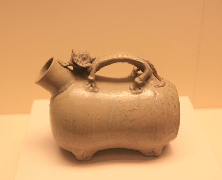 国家博物馆系列（第19期）：三国时期“赤乌十四年”款青釉虎子、青瓷羊形