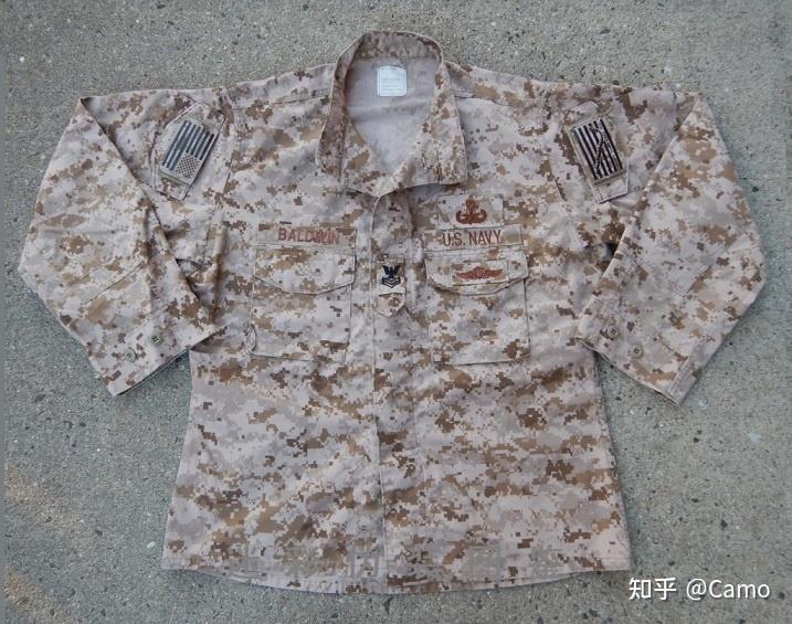 美军的沙漠数码迷彩是哪一型号,哪年什么部队装配的,感觉很好看但又找