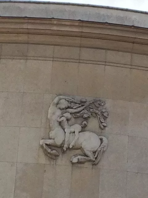 半人马的孩子喝人奶还是马奶? - 知乎