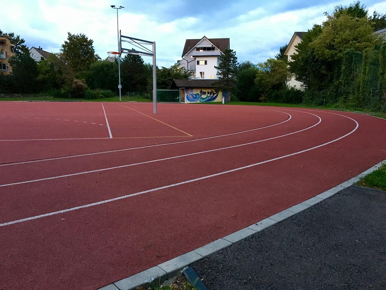 塑胶跑道需要什么资质