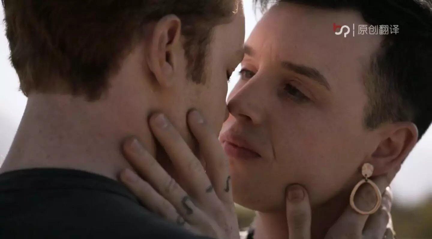 喜欢美剧shameless中mickey这个角色吗