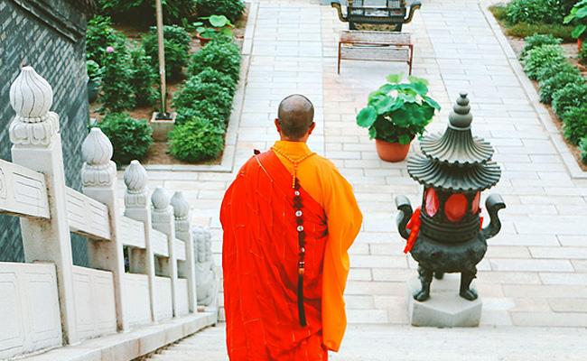 民间故事：财主放债赚了大钱，生儿子却有毛病，正愁时来了个和尚 - 知乎