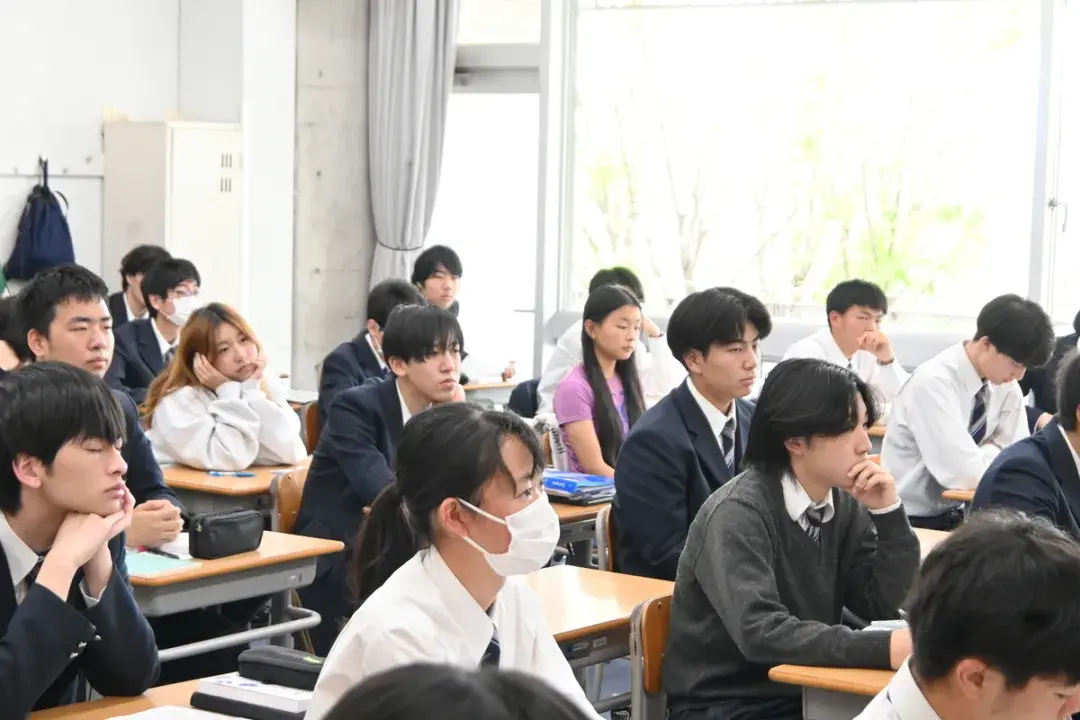 请输入图片描述