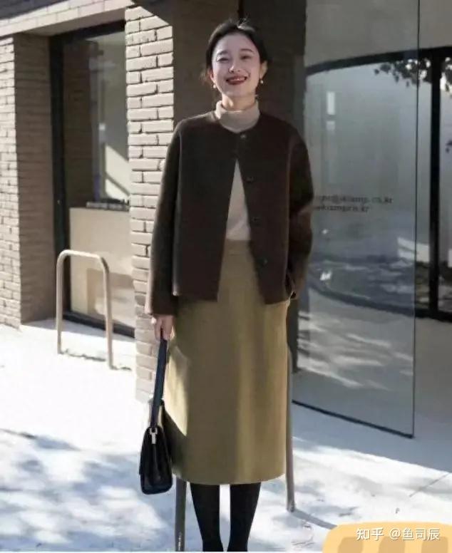 女生秋季穿搭有哪些是必备的? - 知乎