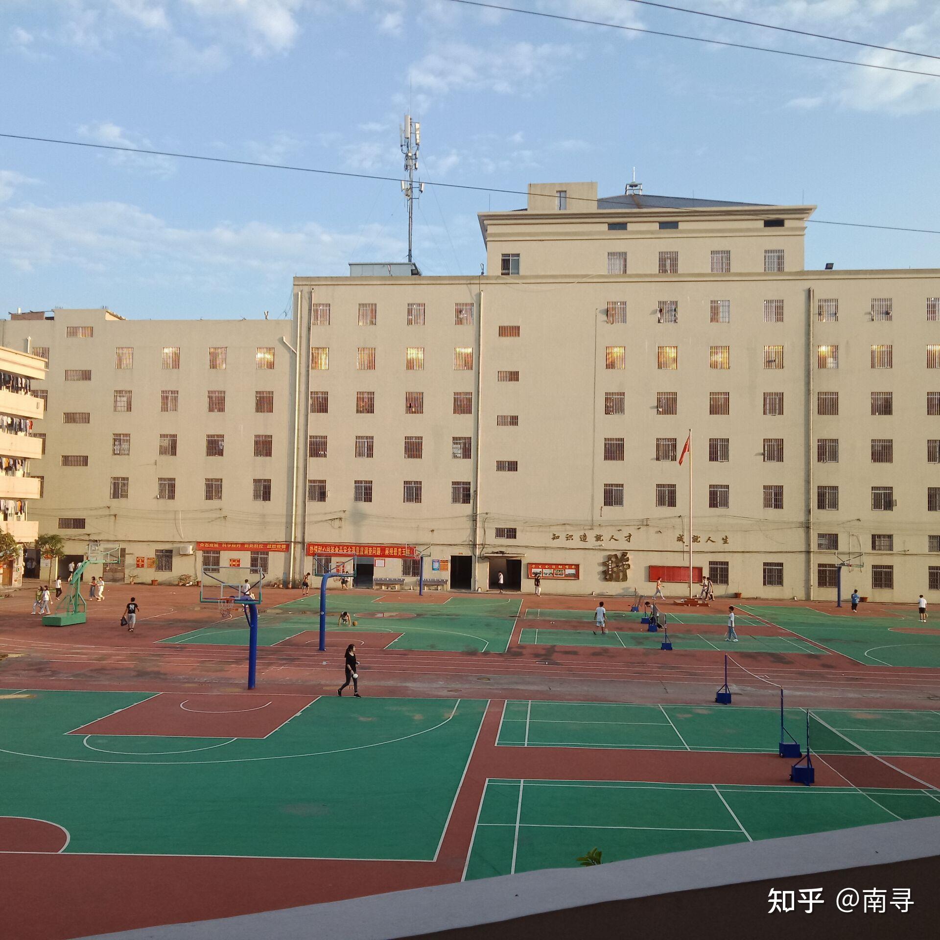 玉林启华高中是一所怎样的高中是公立的嘛