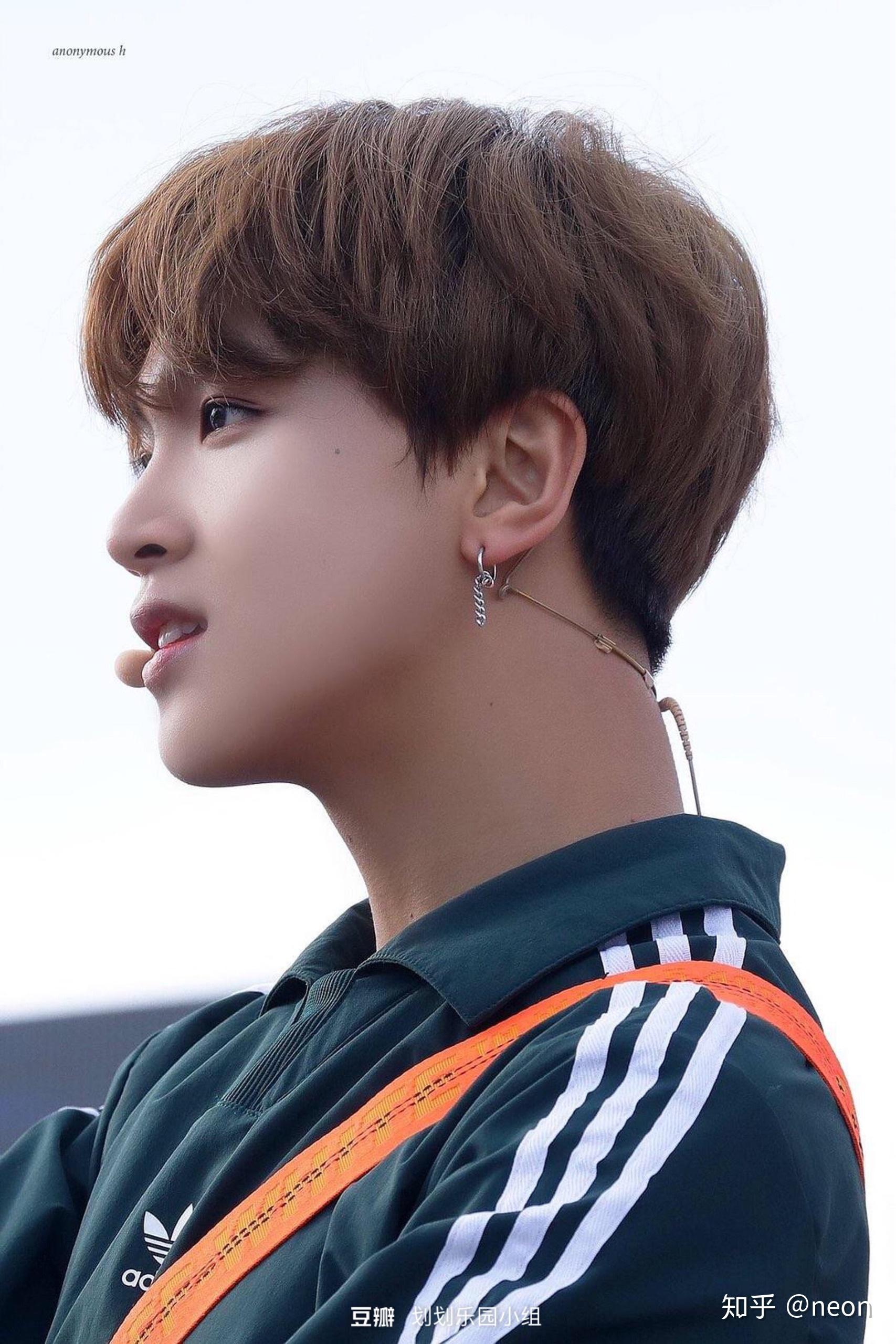 如何评价李东赫(楷灿的长相? - 知乎