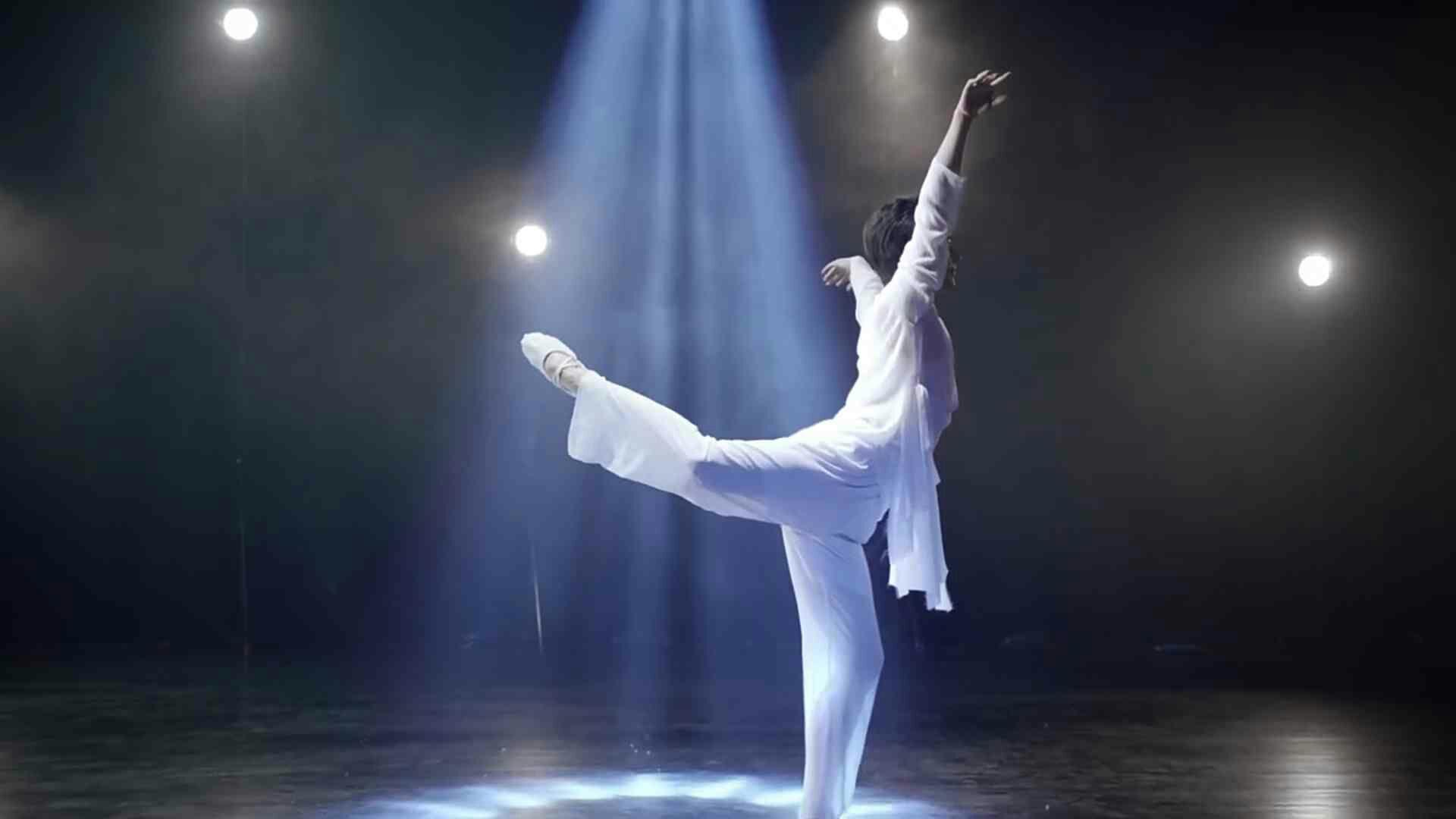 如何评价杨洋的毕业汇演舞蹈《蒲公英》?