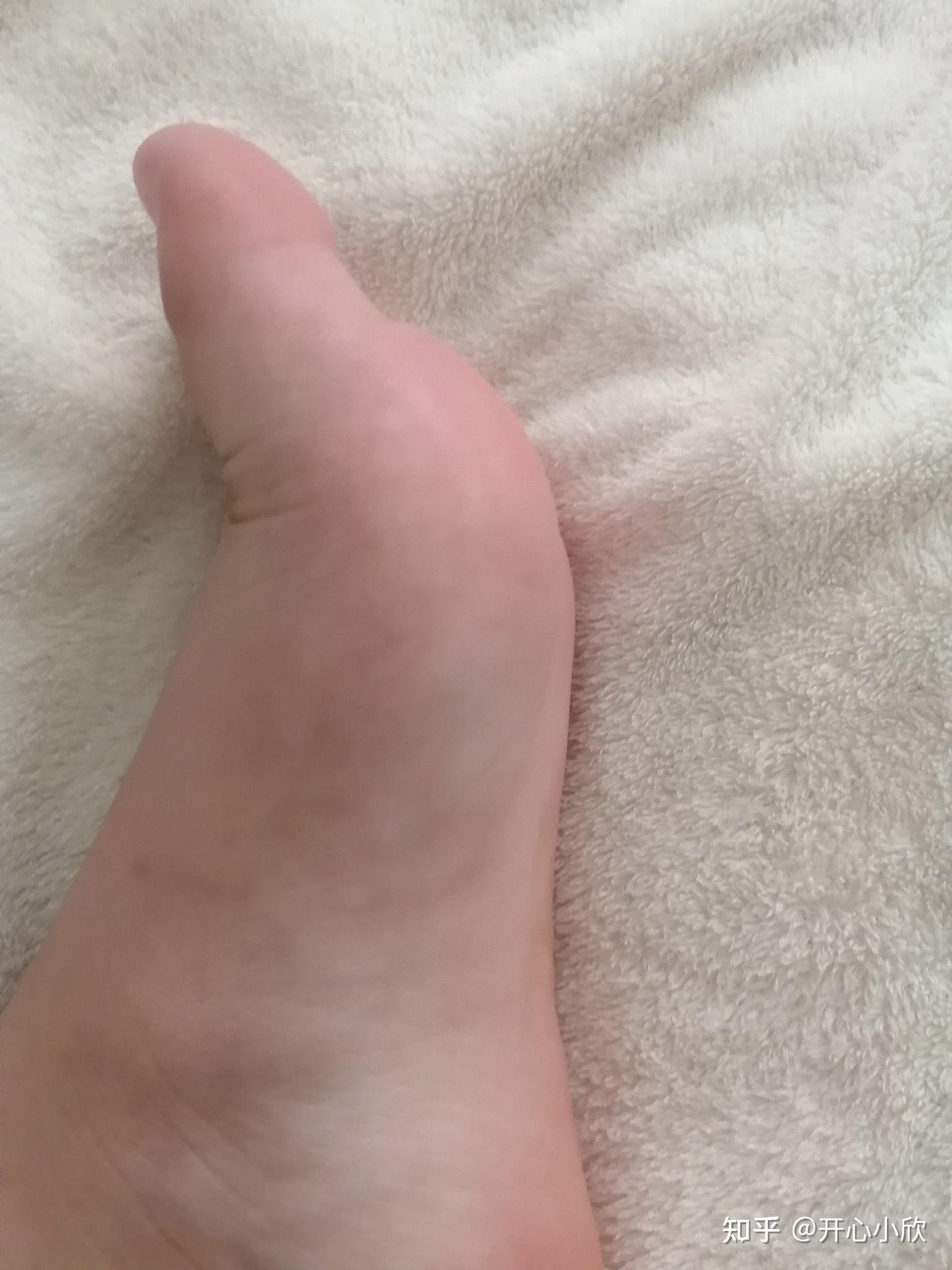 一个女生的脚能有多好看