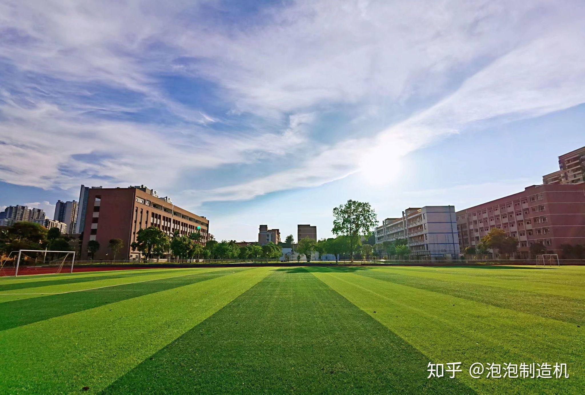 柳州高中柳南校区环境怎么样听说会没有热水洗澡宿舍是怎么样的