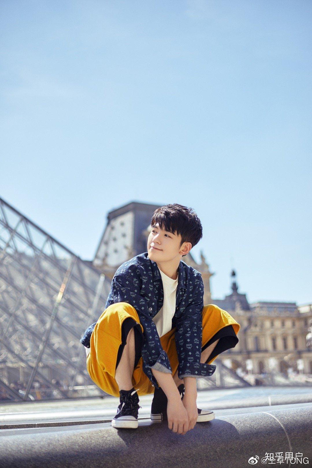 如何评价仝卓的长相