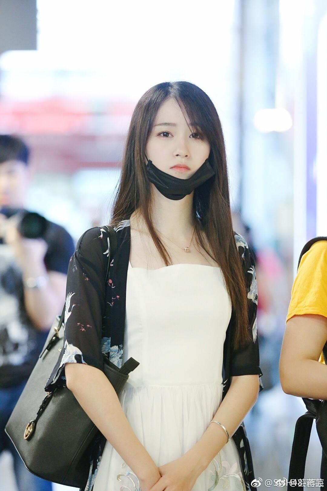 如何评价snh48里的蒋芸,感觉她真的很好,为什么人气不是特别高呢?