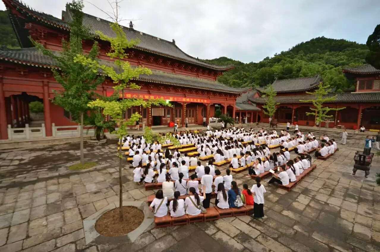 在寺庙禅修是种怎样的体验