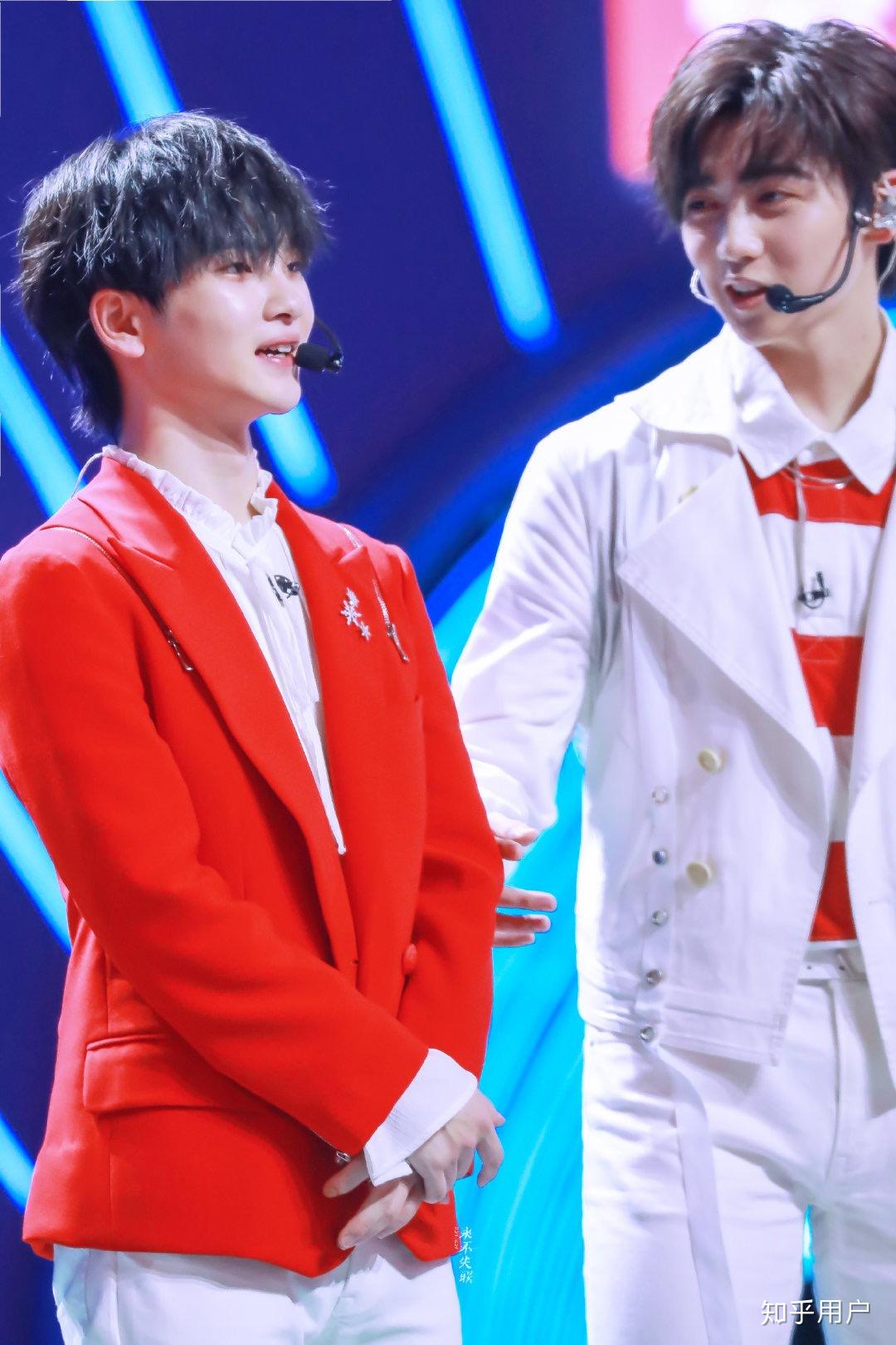 发现嘉南真的蛮北极了总不能我自己来问自己来写叭客观来说嘉南cp够甜