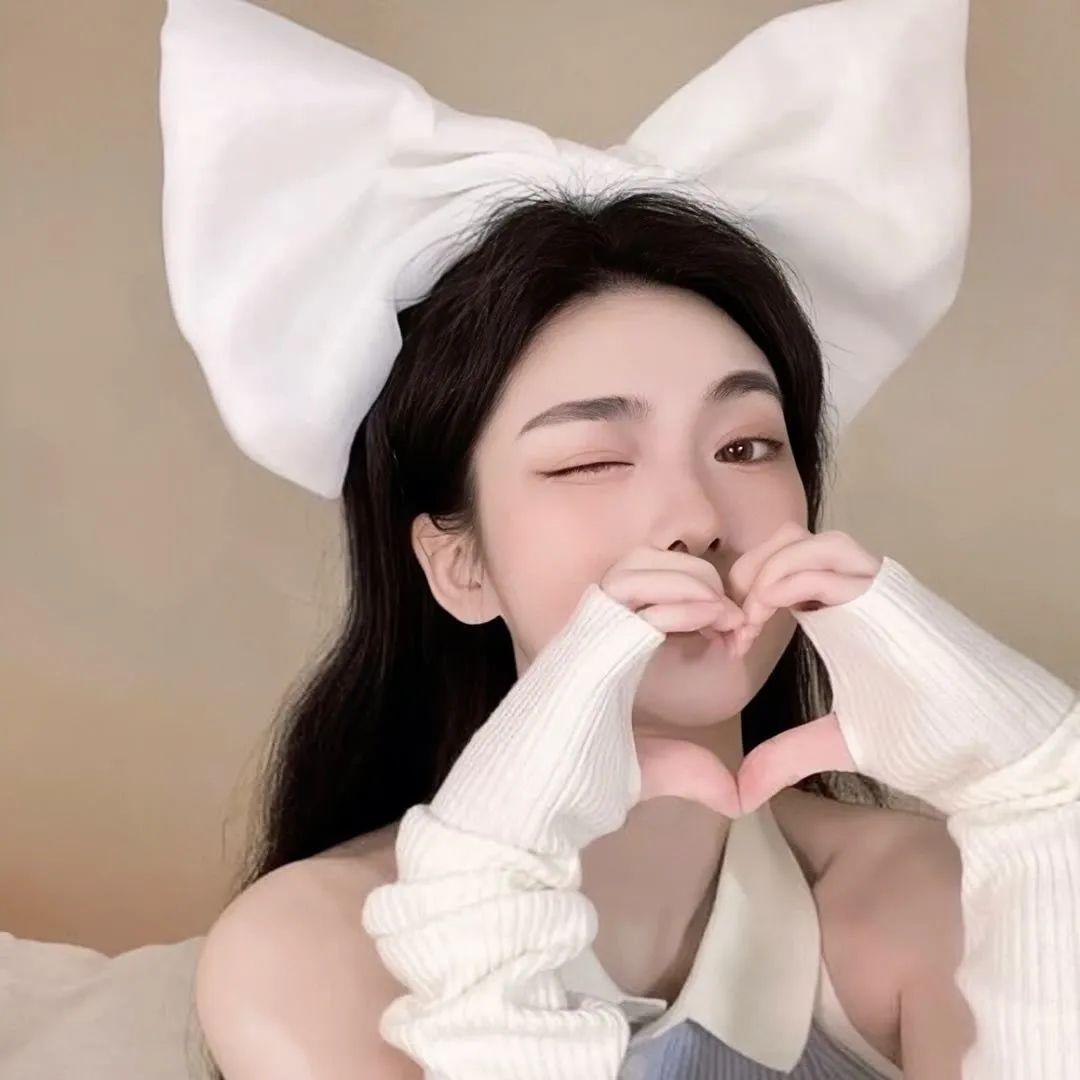 有哪些小众但是很惊艳的真人女生头像