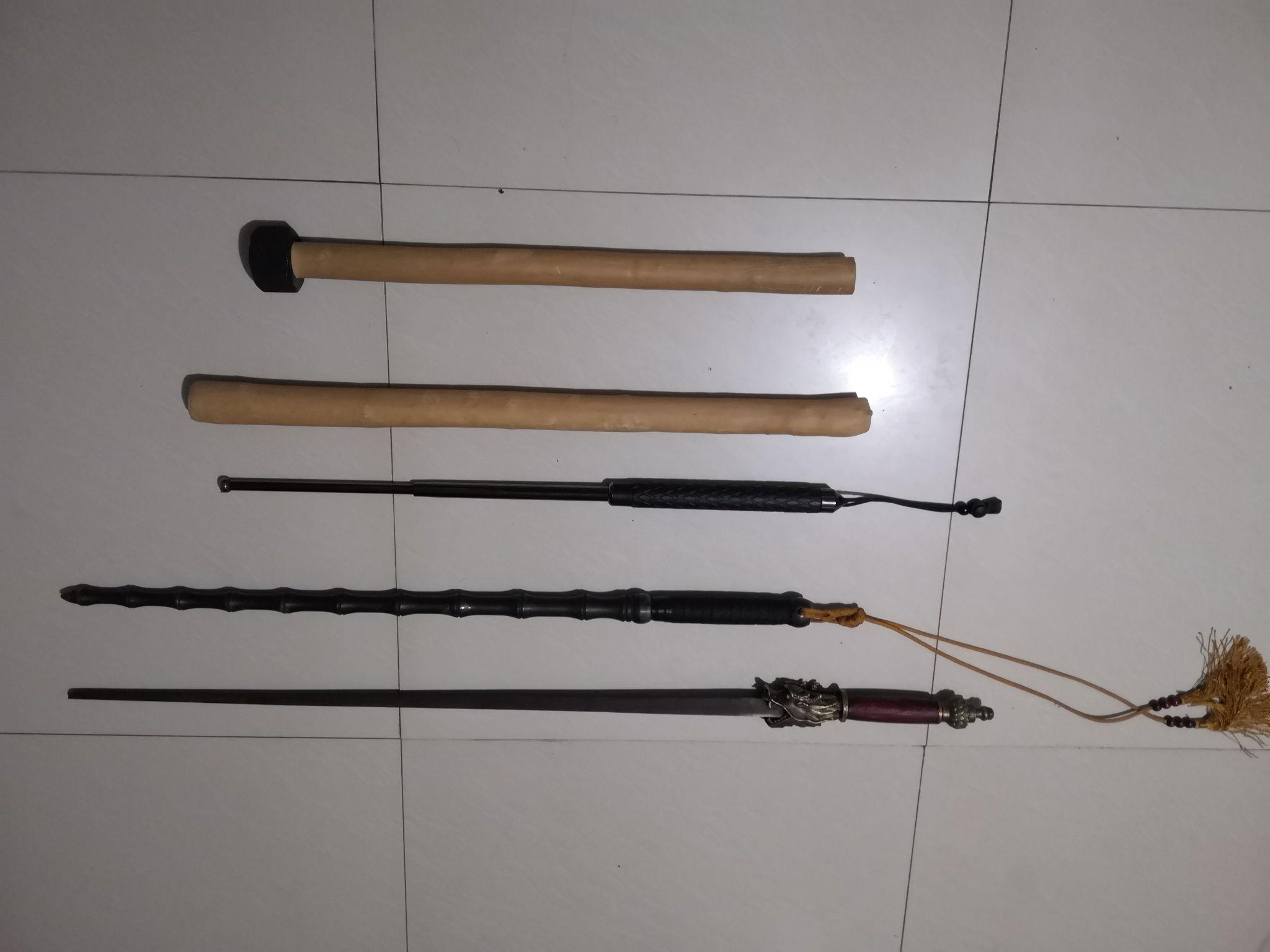 古代的单手锤一般在多少斤到多少斤之间看到一个锤子只有13斤这么轻能