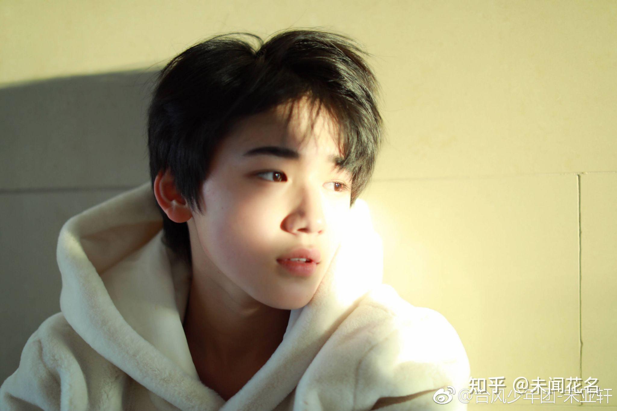 有没有近期的宋亚轩的电脑壁纸?