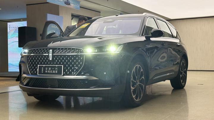 2023款林肯航海家静态体验,4K环绕大屏堪称同级油车“卷王” - 知乎