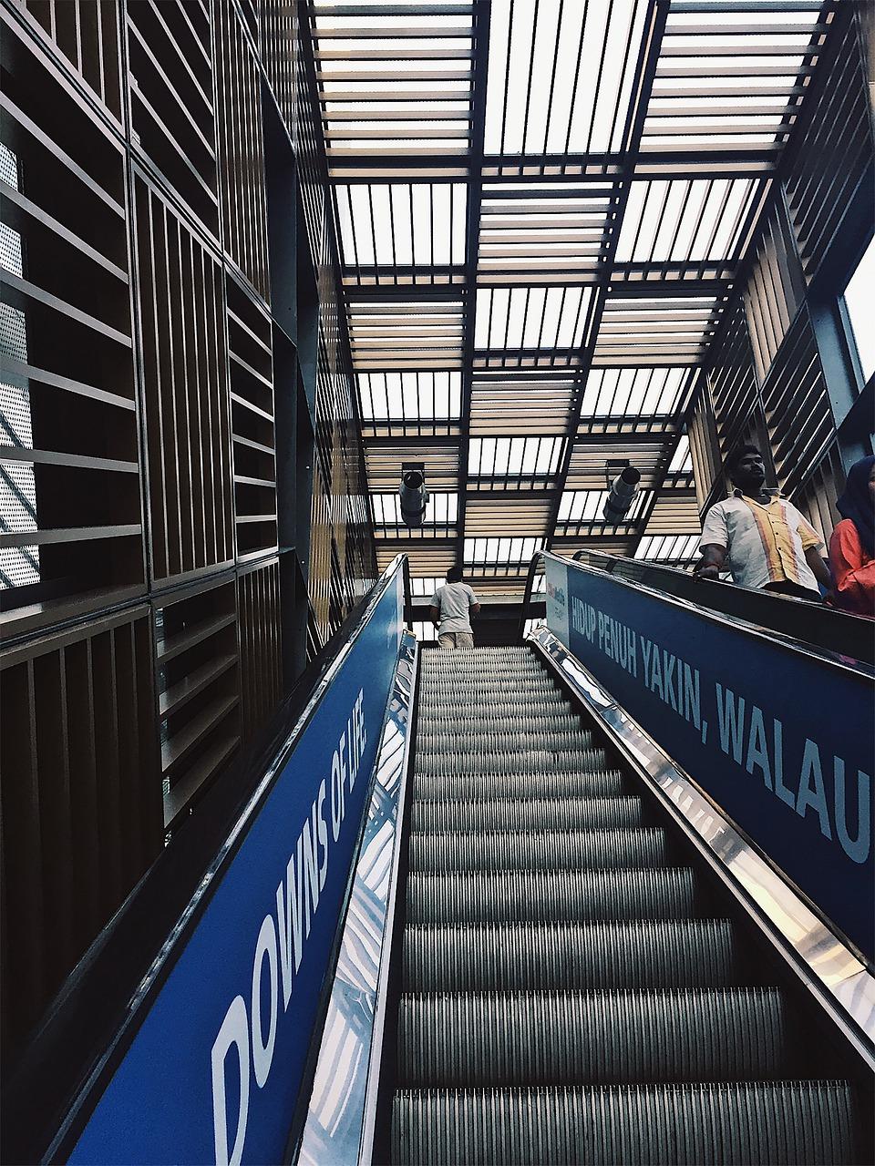 武汉2号线怎么去机场