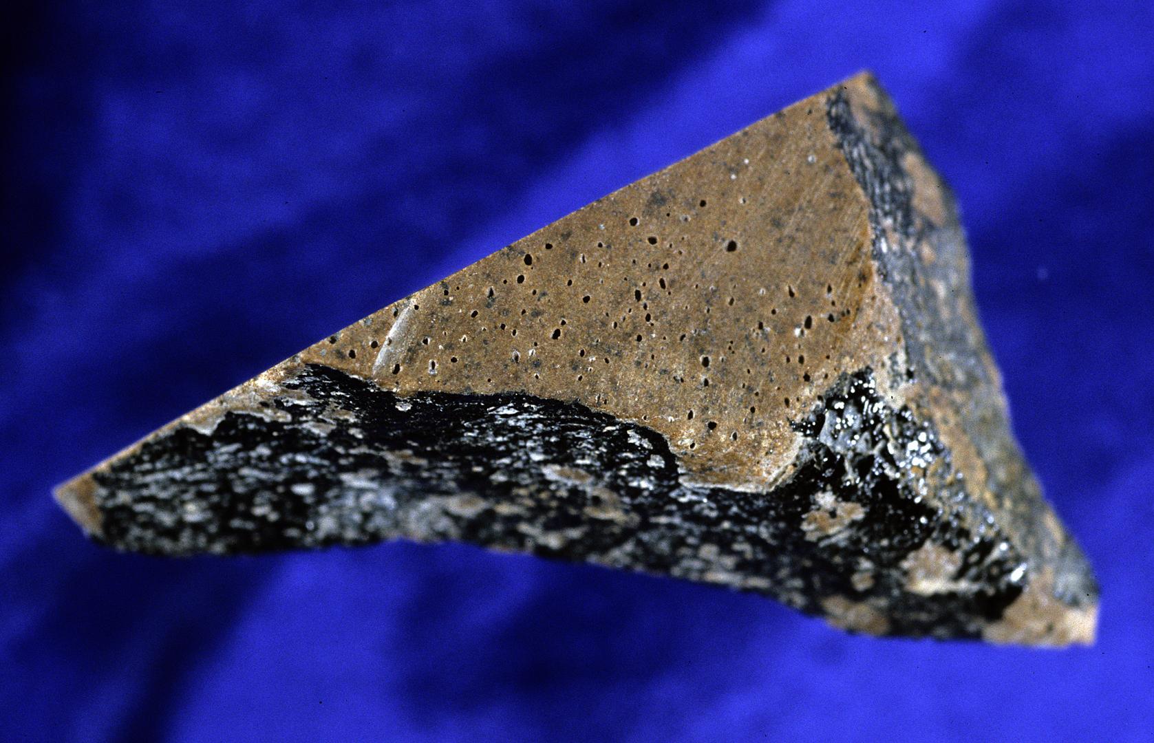 陨石的多孔构造是怎么形成的? - 知乎