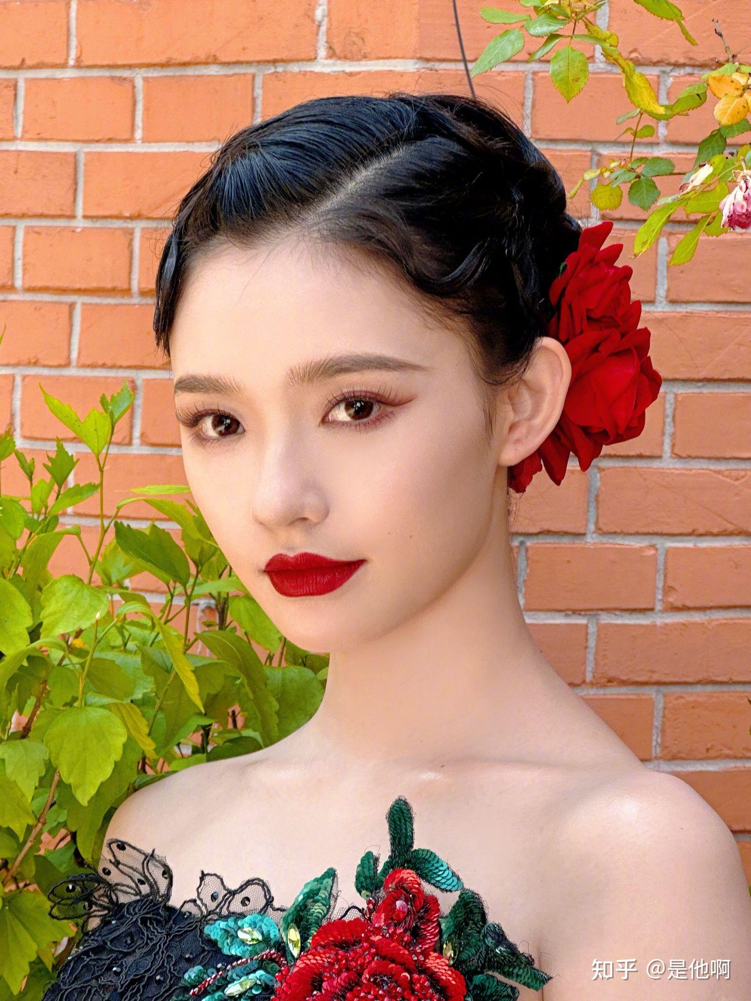 为什么艺人林允的人气很高?