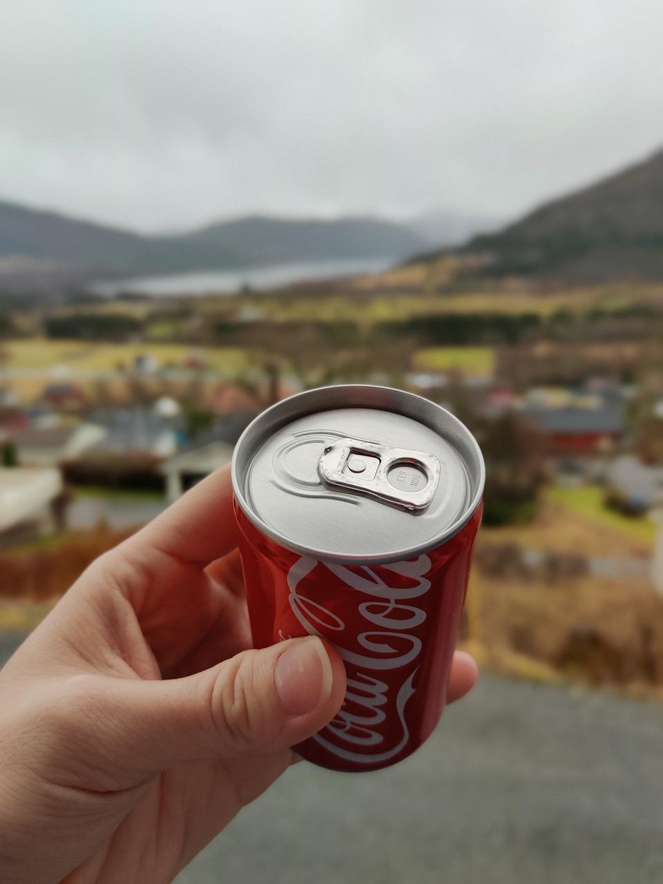 变形易拉罐的诞生