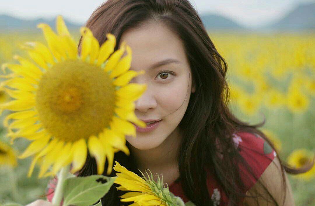 如何评价泰国女演员平采娜长相