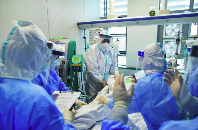 协和副院长杜斌怒批当前医学院教育方式，认为这样培养出的医生不合格，具体是指哪些问题？