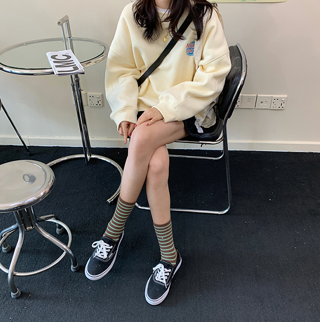 有没有适合女高中生的穿搭? - 知乎