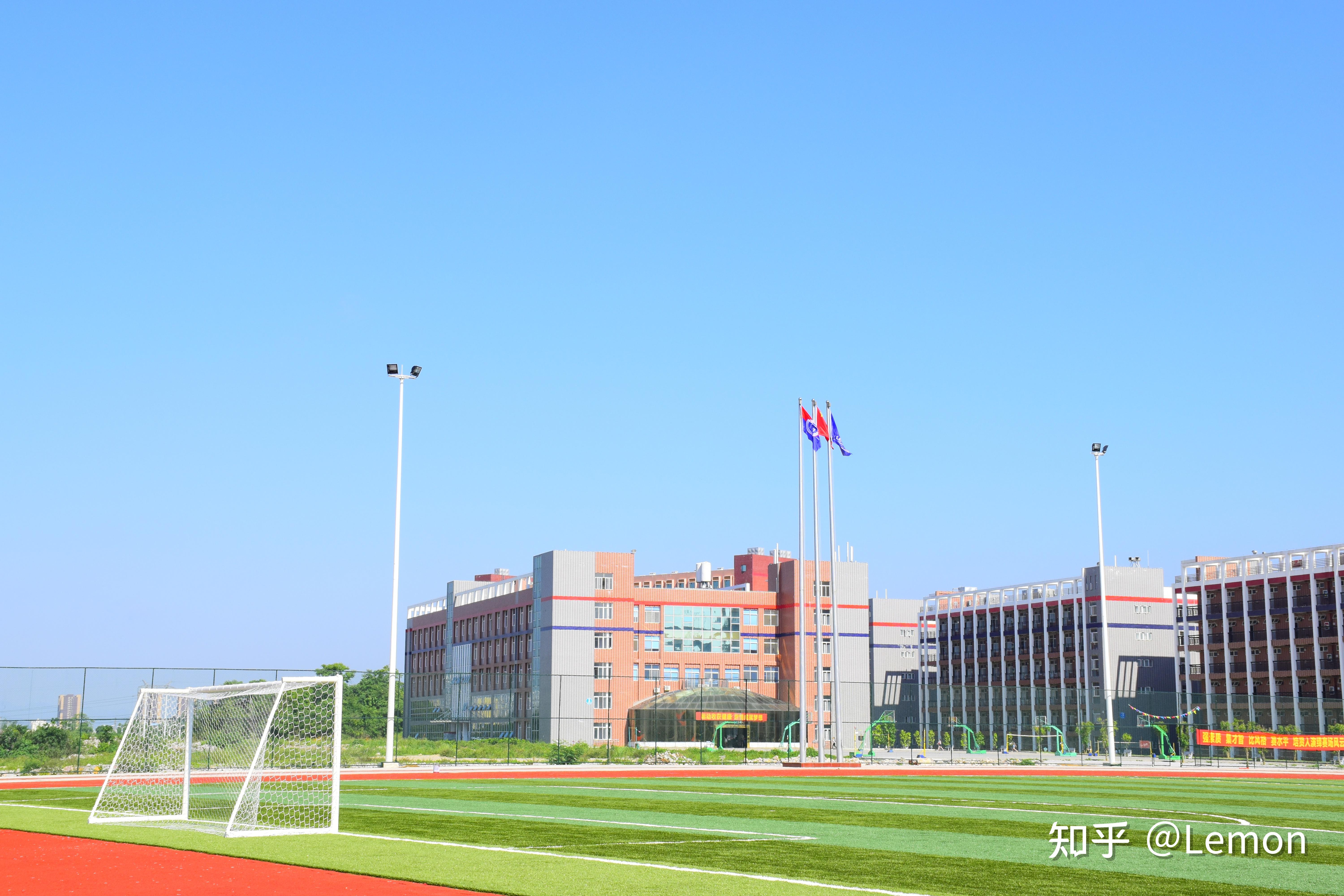 请问广西培贤国际职业学院怎么样